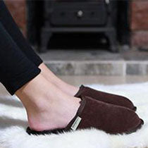 Women&#39;s Sheepskin Slippers